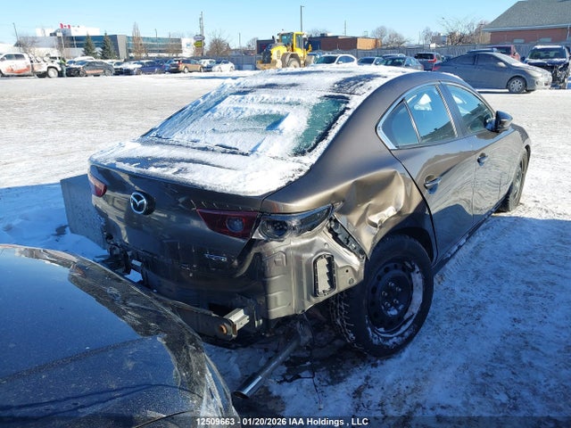 JM1BPBCM7K1124357 Mazda MAZDA3
