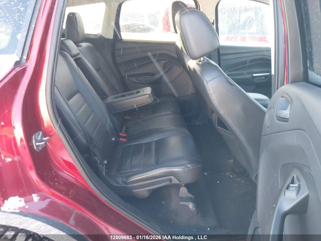 1FMCU9GX3FUC15040 Ford ESCAPE SE