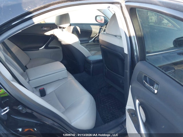 Продажа на аукционе авто 2011 Lexus Is 350, vin: JTHCE5C29B5001080, номер лота: 12509742
