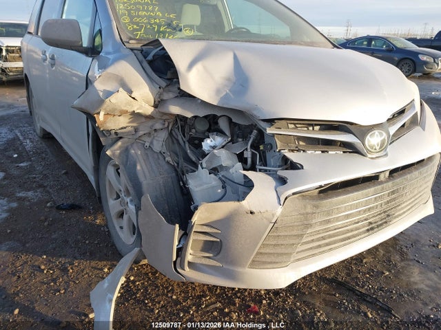 5TDKZ3DC1KS006345 Toyota SIENNA LE
