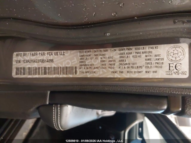 1C4RJHAG3R8514096 Jeep Grand Cherokee Laredo/altitude