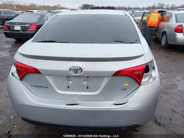 2T1BURHE8JC084061 Toyota COROLLA SE