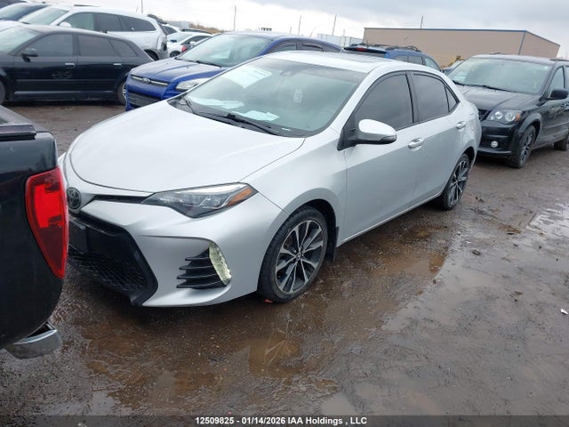 2T1BURHE8JC084061 Toyota COROLLA SE