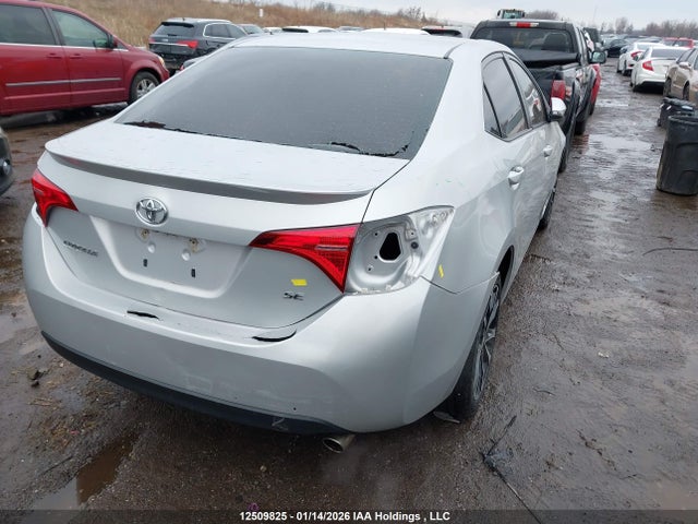 2T1BURHE8JC084061 Toyota COROLLA SE