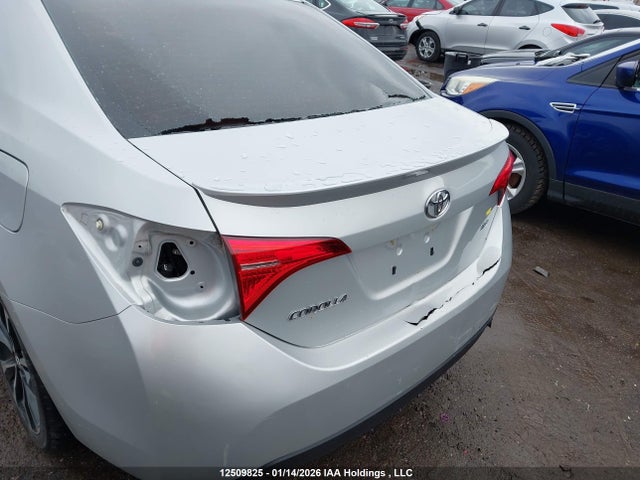 2T1BURHE8JC084061 Toyota COROLLA SE