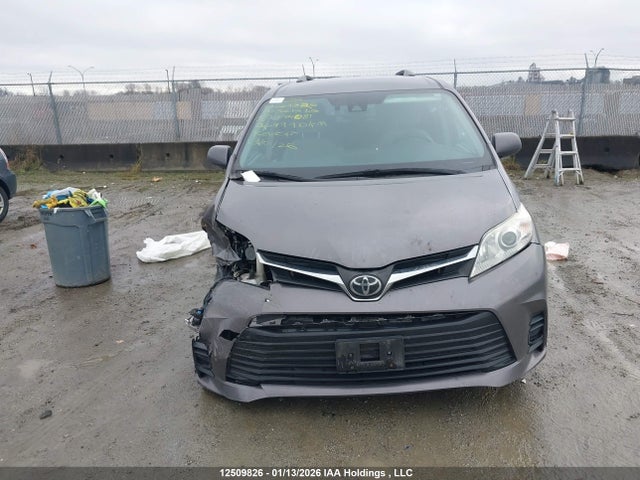 5TDKZ3DC7KS971081 Toyota SIENNA LE
