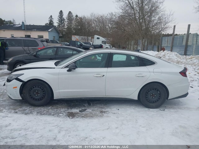 5NPEJ4J22NH138806 Hyundai Sonata Sport 1.6t 4dr