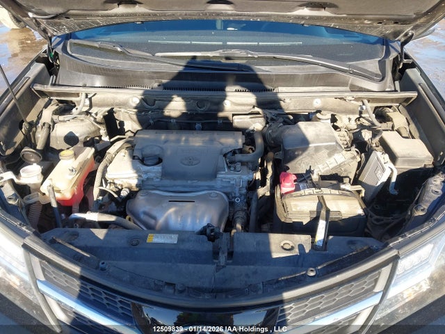 2T3BFREV8FW389376 Toyota RAV4 LE