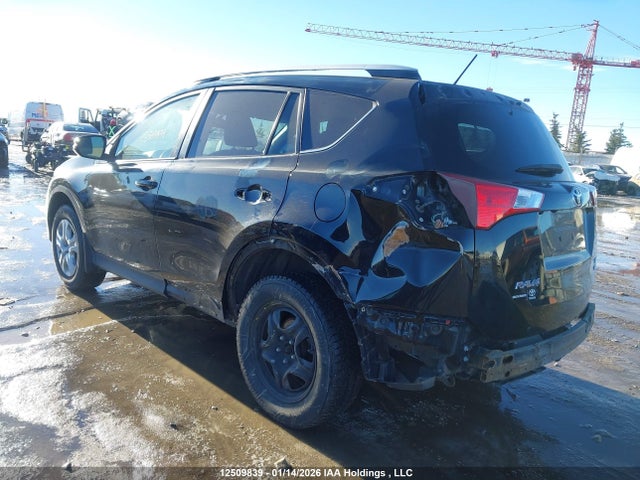 2T3BFREV8FW389376 Toyota RAV4 LE