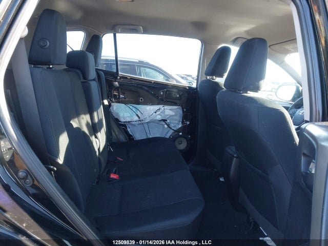 2T3BFREV8FW389376 Toyota RAV4 LE
