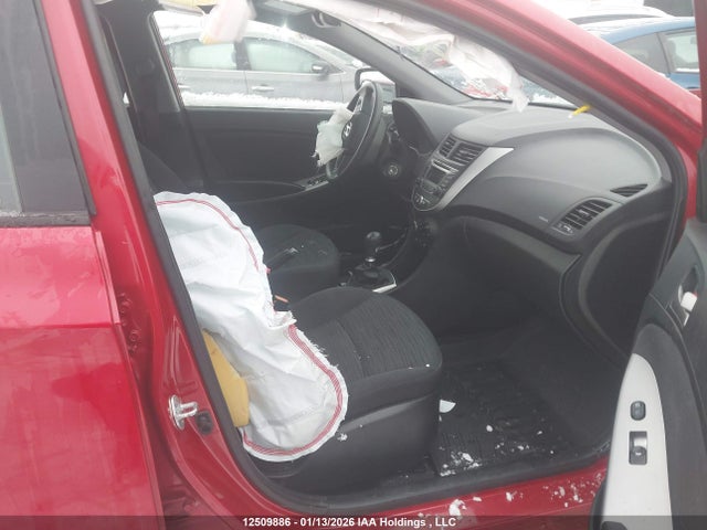 KMHCT5AE6GU242141 Hyundai ACCENT SE