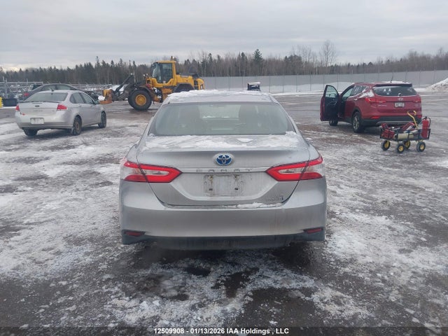 4T1B31HK9JU503821 Toyota Camry Hybrid Le