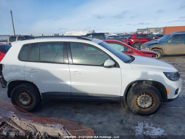 WVGNV7AX6HW504312 Volkswagen Tiguan Wolfsburg