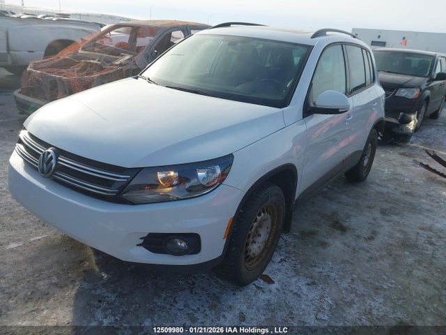 WVGNV7AX6HW504312 Volkswagen Tiguan Wolfsburg
