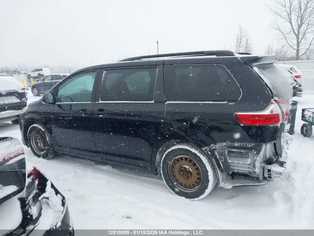 5TDZK3DC3GS731309 Toyota Sienna 7 Passenger