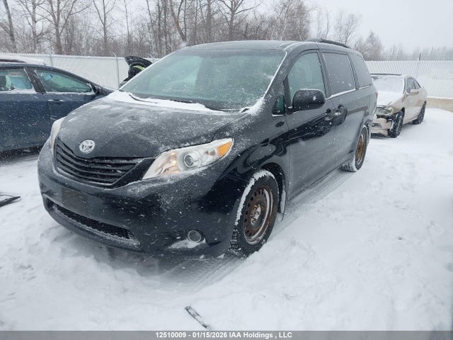 5TDZK3DC3GS731309 Toyota Sienna 7 Passenger