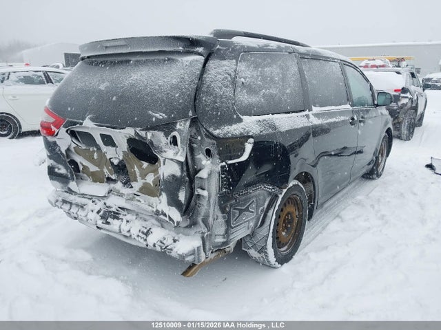 5TDZK3DC3GS731309 Toyota Sienna 7 Passenger