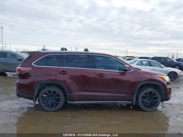 5TDJKRFH2GS327930 Toyota Highlander Xle
