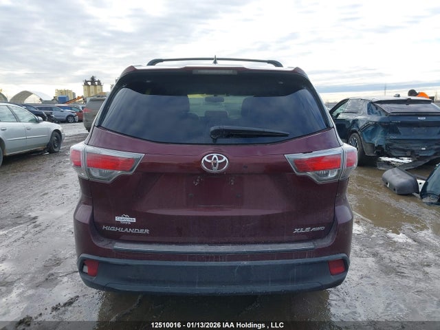 5TDJKRFH2GS327930 Toyota Highlander Xle