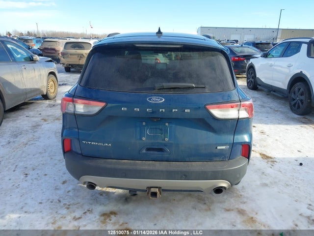 1FMCU9J92LUB45844 Ford Escape Titanium