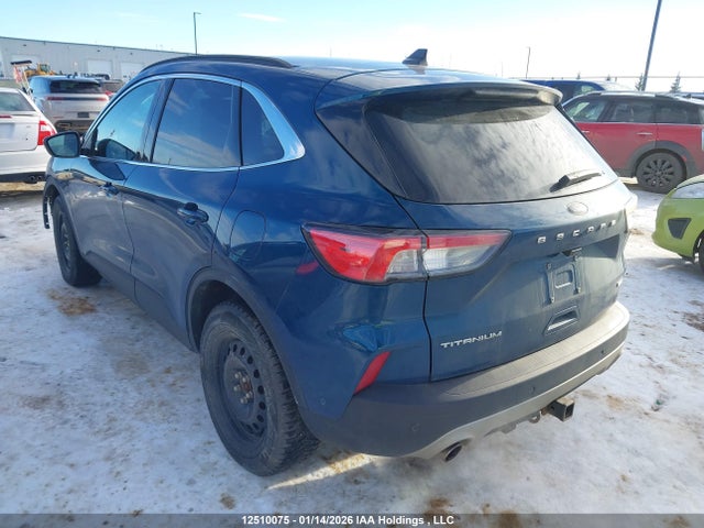 1FMCU9J92LUB45844 Ford Escape Titanium