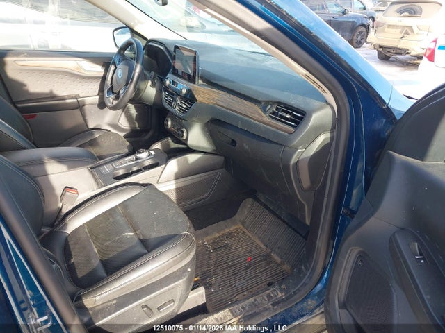 1FMCU9J92LUB45844 Ford Escape Titanium