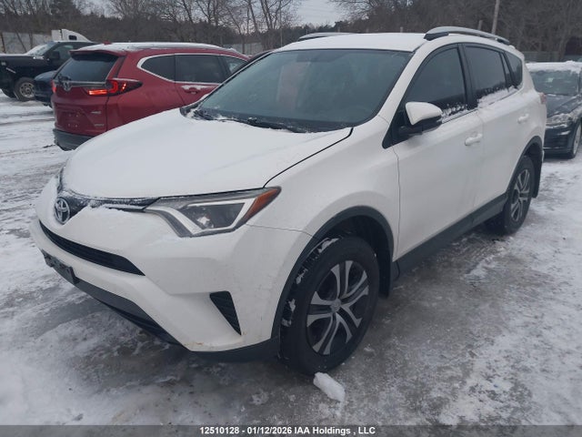 Toyota RAV4 LE 2016 2T3BFREV7GW525028 Image 2