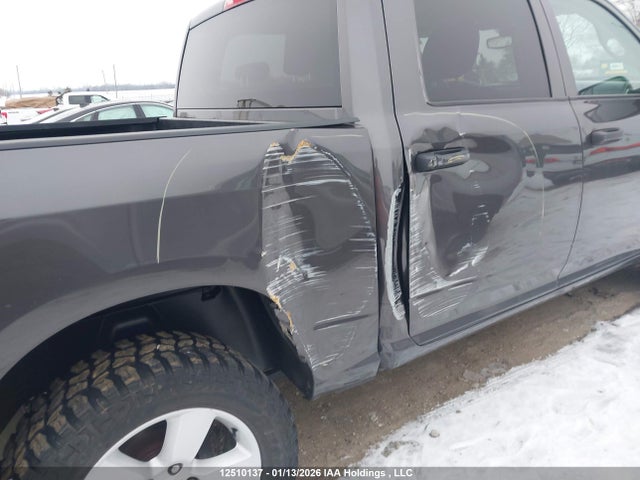 3C6RR7LT4PG621136 RAM 1500 Classic Slt