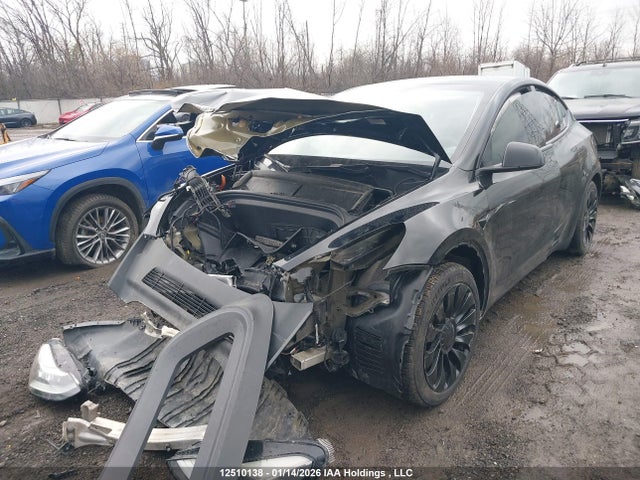 7SAYGAEE5NF399072 Tesla Model Y
