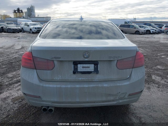 WBA3B3G55ENR83226 BMW 328I