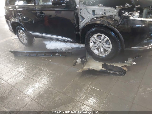 2020 Mitsubishi Outlander Es მანქანა იყიდება აუქციონზე, vin: JA4AZ2A32LZ603265, აუქციონის ნომერი: 12510331