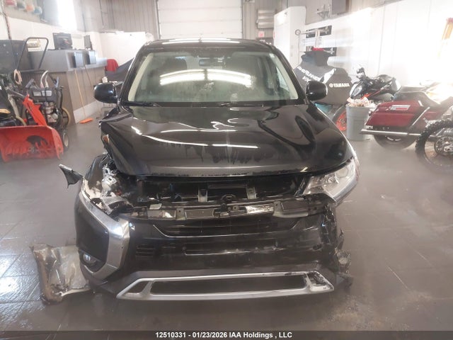 2020 Mitsubishi Outlander Es მანქანა იყიდება აუქციონზე, vin: JA4AZ2A32LZ603265, აუქციონის ნომერი: 12510331