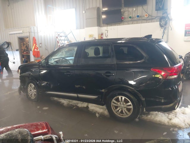 2020 Mitsubishi Outlander Es მანქანა იყიდება აუქციონზე, vin: JA4AZ2A32LZ603265, აუქციონის ნომერი: 12510331