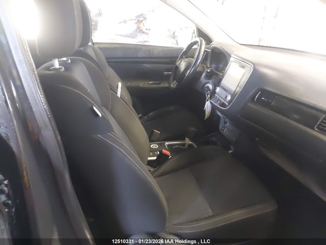 2020 Mitsubishi Outlander Es მანქანა იყიდება აუქციონზე, vin: JA4AZ2A32LZ603265, აუქციონის ნომერი: 12510331