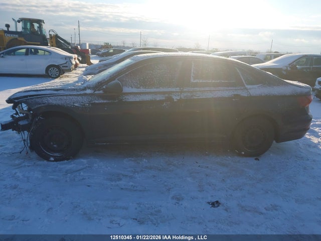 3VWE57BU2KM063937 Volkswagen JETTA SEL