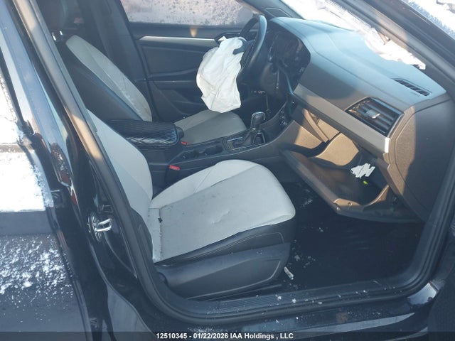 3VWE57BU2KM063937 Volkswagen JETTA SEL