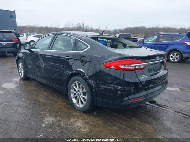 2018 Ford Fusion Energi Se Luxury მანქანა იყიდება აუქციონზე, vin: 3FA6P0PU7JR215865, აუქციონის ნომერი: 12510350