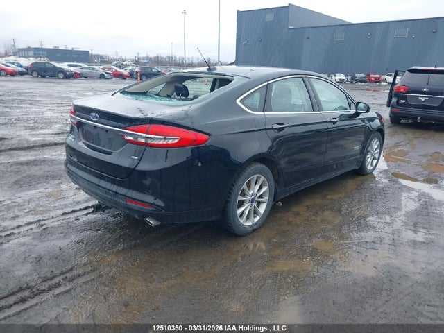 2018 Ford Fusion Energi Se Luxury მანქანა იყიდება აუქციონზე, vin: 3FA6P0PU7JR215865, აუქციონის ნომერი: 12510350