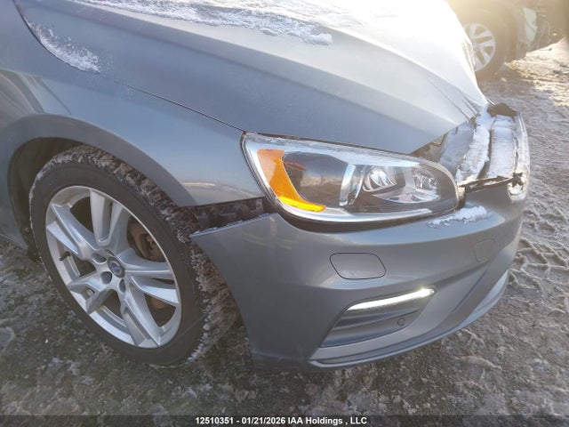 YV149MSL7J2392237 Volvo V60 T6 Dynamic