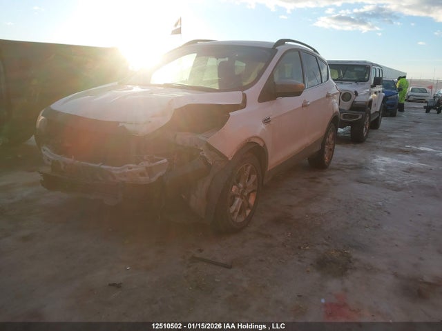 1FMCU9GX6GUC84693 Ford ESCAPE SE