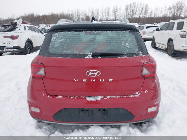 2021 Hyundai Venue Preferred With Two-tone Body Colour მანქანა იყიდება აუქციონზე, vin: KMHRC8A33MU067241, აუქციონის ნომერი: 12510568