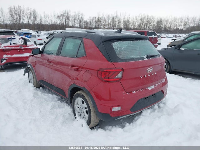 2021 Hyundai Venue Preferred With Two-tone Body Colour მანქანა იყიდება აუქციონზე, vin: KMHRC8A33MU067241, აუქციონის ნომერი: 12510568