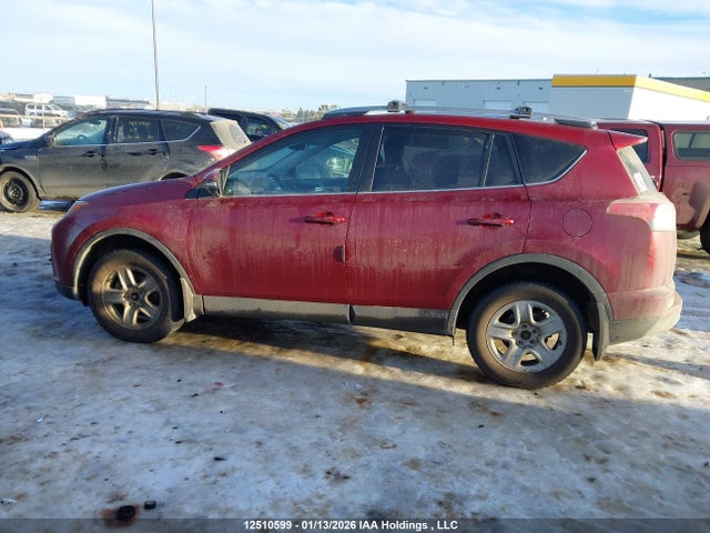 2T3RFREV5JW824216 Toyota Rav4 Adventure/xle