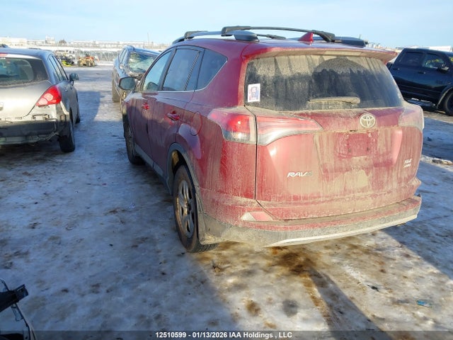 2T3RFREV5JW824216 Toyota Rav4 Adventure/xle
