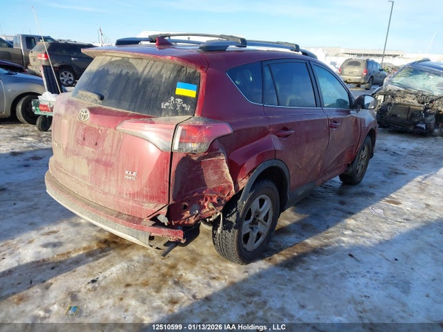 2T3RFREV5JW824216 Toyota Rav4 Adventure/xle