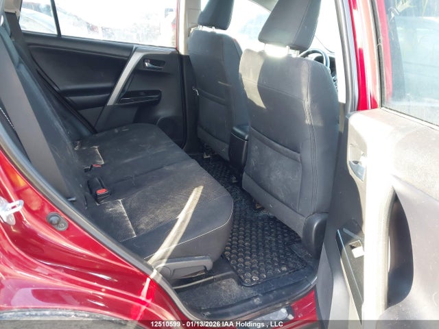 2T3RFREV5JW824216 Toyota Rav4 Adventure/xle