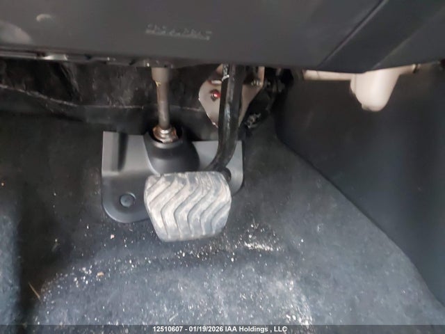 JN8BT3CB7NW332539 Nissan Rogue Sl