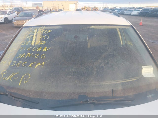 3VV0B7AX2JM156779 Volkswagen Tiguan