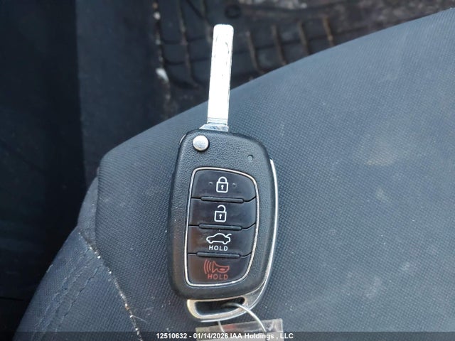 5NPE24AF4KH789527 Hyundai SONATA SE