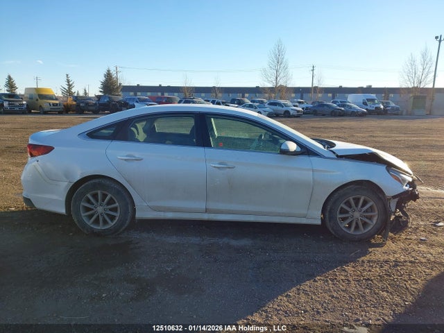 5NPE24AF4KH789527 Hyundai SONATA SE